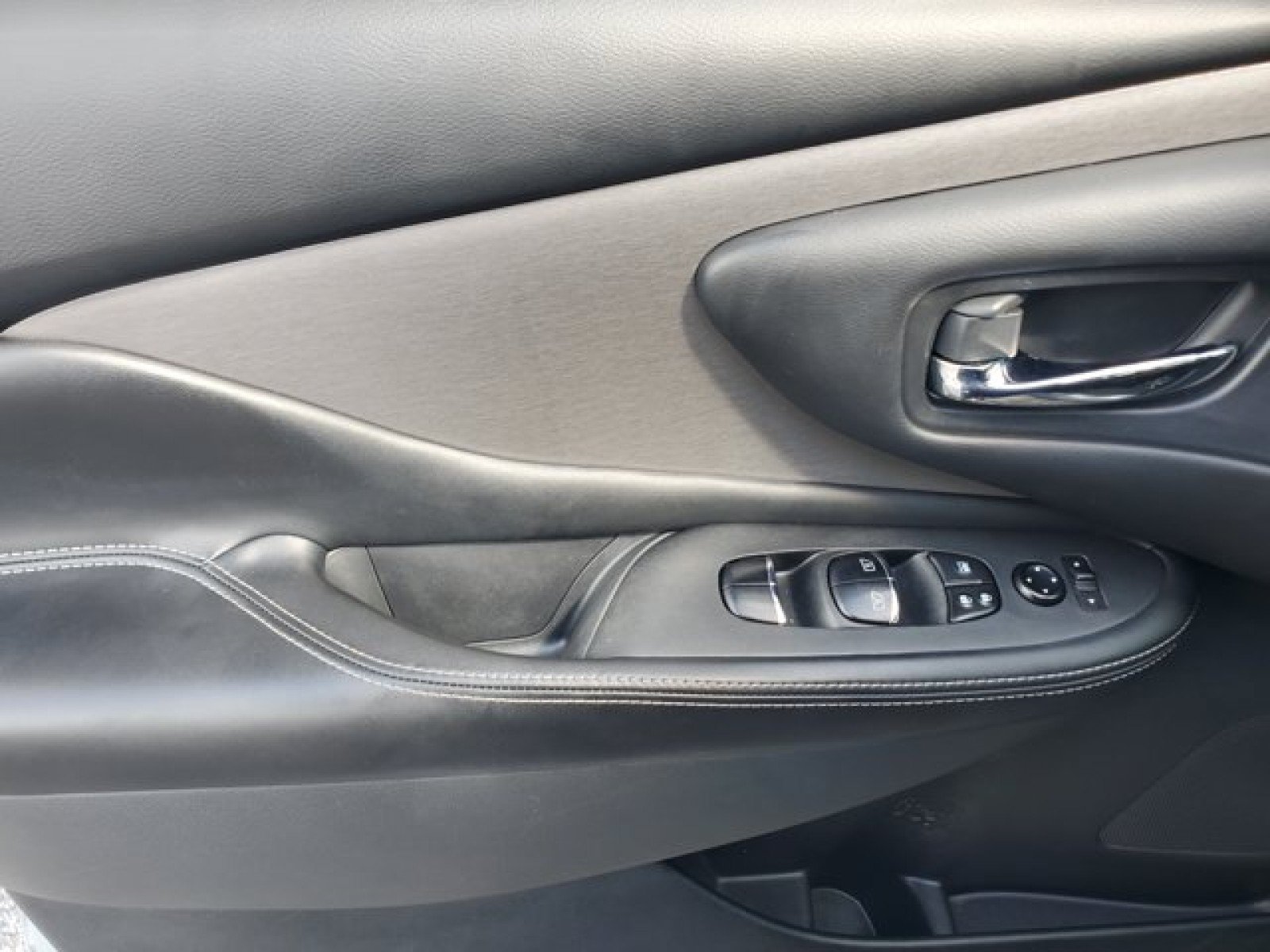 Used 2023 Nissan Murano SL w/ SL Moonroof Package FWD image 14