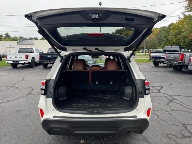 Used 2025 Subaru Forester Premium AWD/4WD image 5