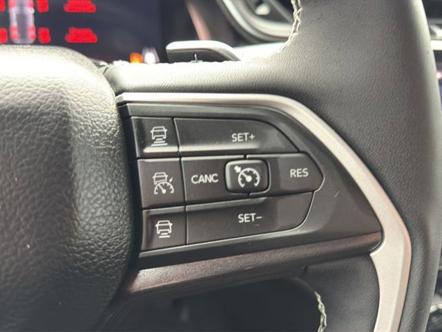 Used 2023 Jeep Grand Cherokee Altitude image 23