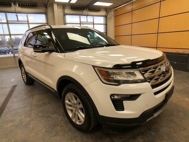 Certified 2018 Ford Explorer XLT w/ Equipment Group 201A image 7