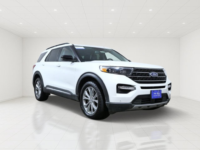 Certified 2024 Ford Explorer XLT w/ Equipment Group 202A