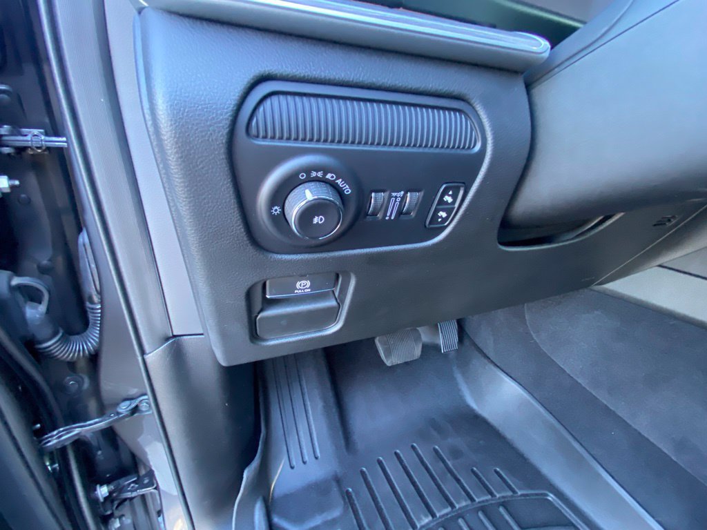 Used 2024 Jeep Wagoneer Series II w/ Convenience Group I AWD/4WD image 12