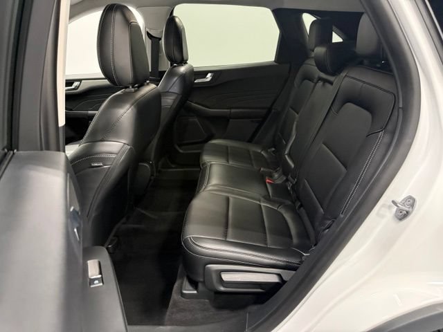 Certified 2022 Ford Escape SEL AWD/4WD image 33