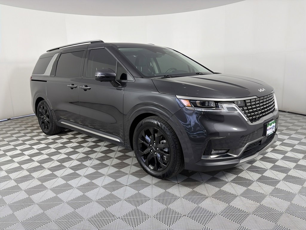 Used 2024 Kia Carnival SX Prestige image 1