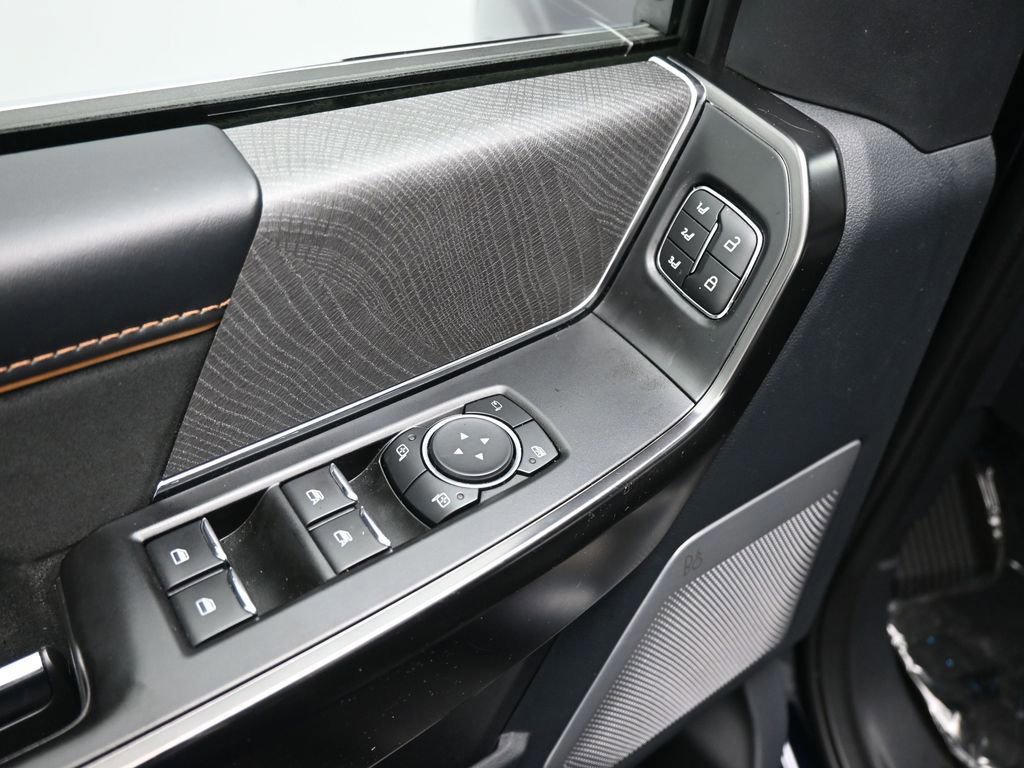 Certified 2022 Ford F150 Platinum w/ Equipment Group 701A High image 38