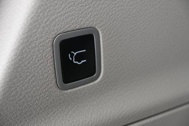 Used 2024 Chrysler Pacifica Touring-L AWD/4WD image 13