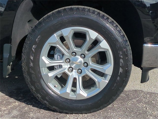 Used 2023 Chevrolet Silverado 1500 LTZ image 11