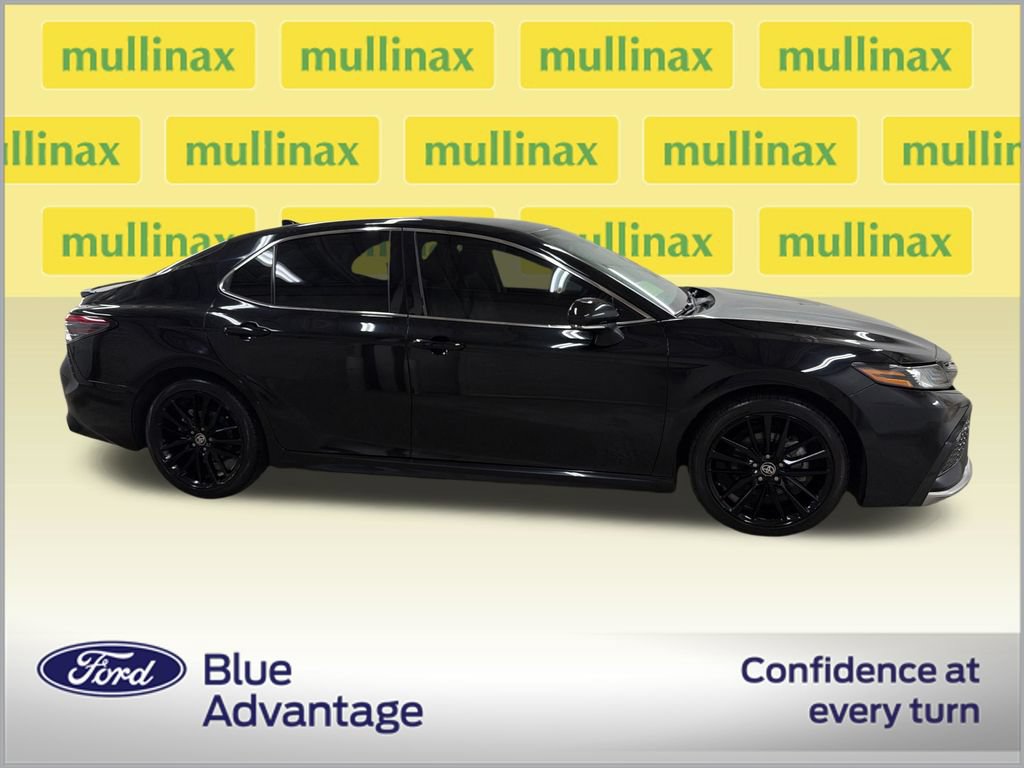 Used 2024 Toyota Camry XSE FWD image 2