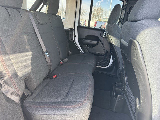 Used 2024 Jeep Wrangler Rubicon image 35
