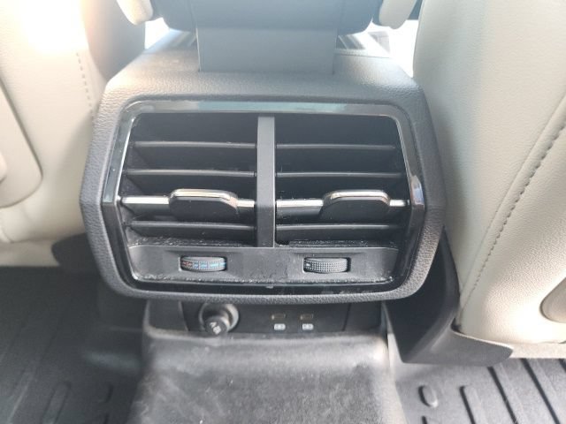 Used 2022 Audi Q3 2.0T Premium w/ Convenience Package AWD/4WD image 23