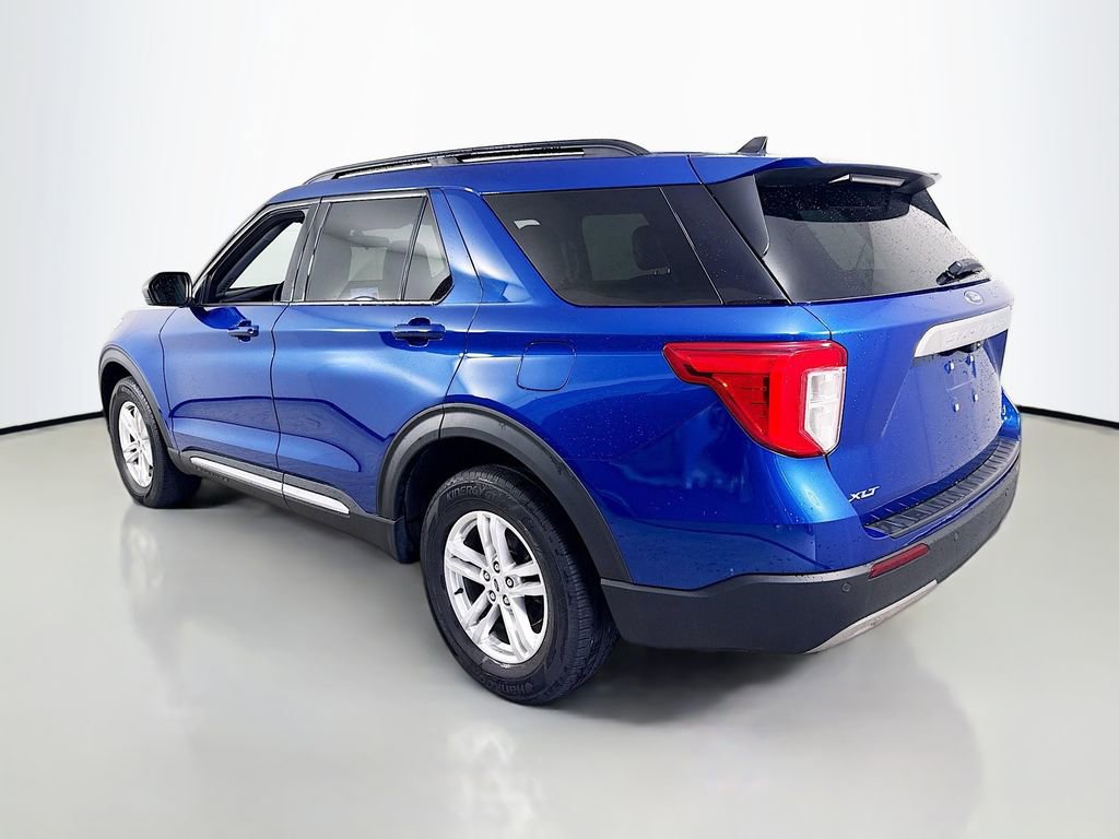 Certified 2023 Ford Explorer XLT w/ Equipment Group 202A AWD/4WD image 9