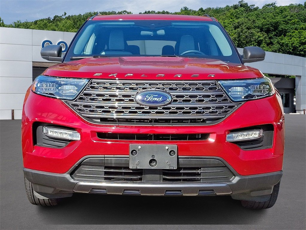 Certified 2021 Ford Explorer XLT w/ Equipment Group 202A image 6