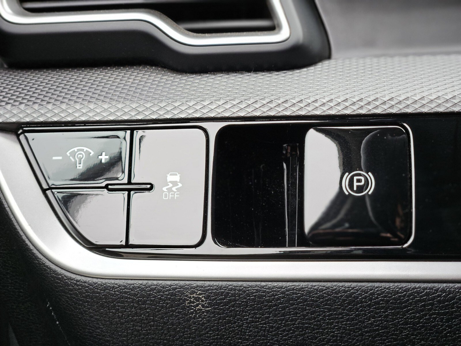 Used 2024 Kia Sportage LX image 24