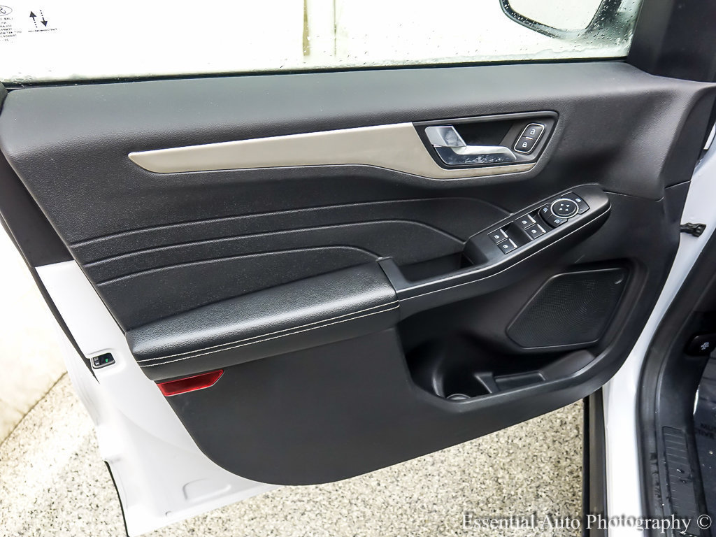 Certified 2022 Ford Escape SEL AWD/4WD image 18