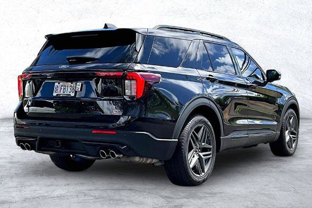 Certified 2025 Ford Explorer ST AWD/4WD image 2