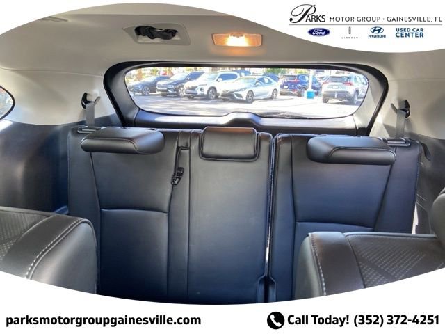 Used 2023 Toyota Highlander Platinum FWD image 13