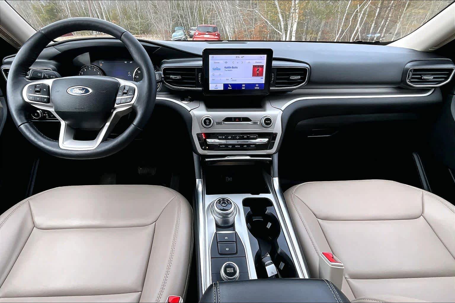 Certified 2023 Ford Explorer XLT w/ Equipment Group 202A AWD/4WD image 16