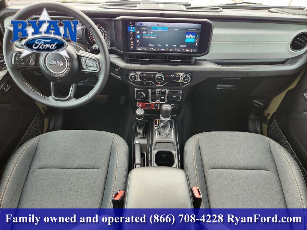 Used 2025 Jeep Wrangler Unlimited Sport AWD/4WD image 19