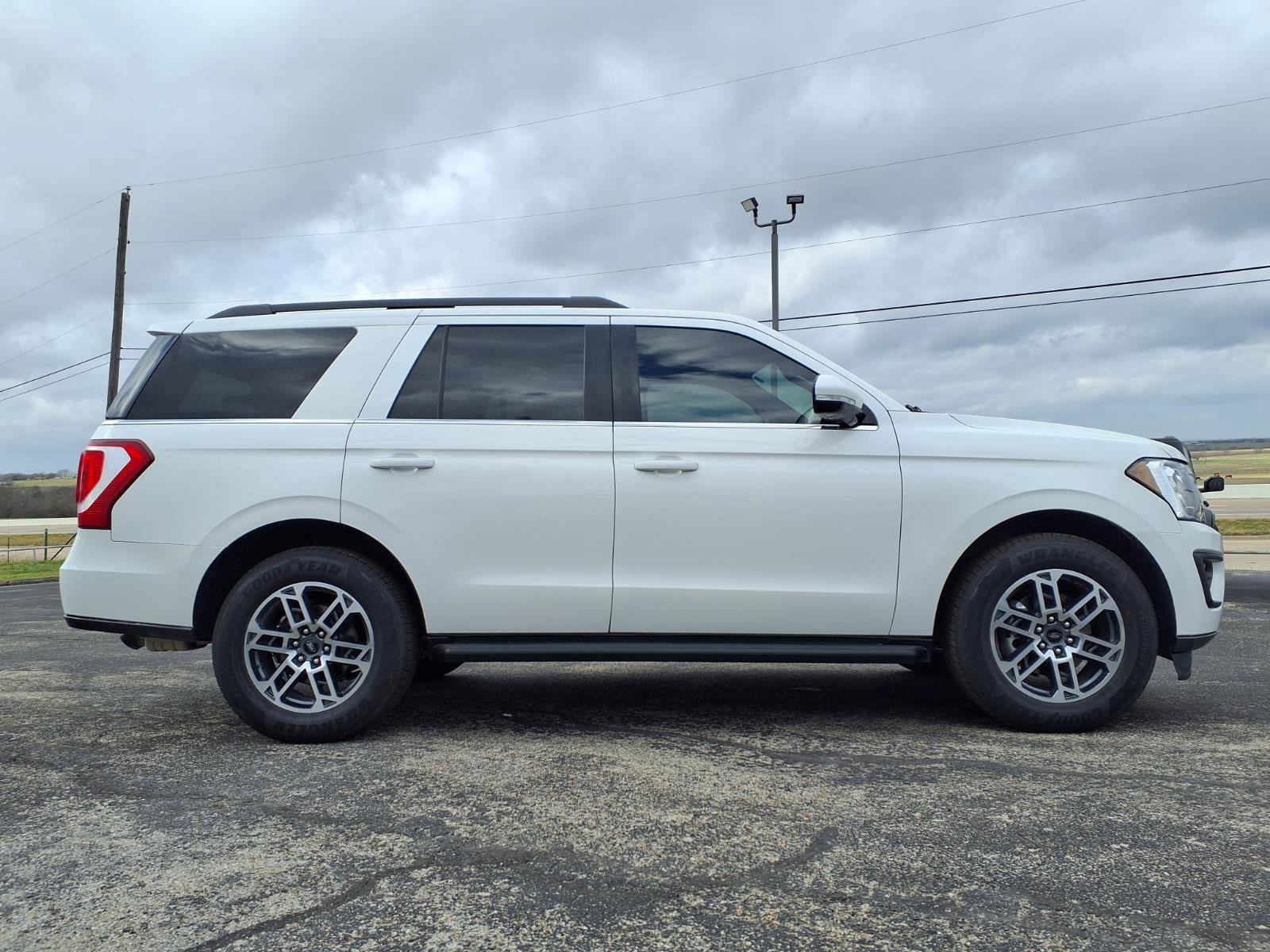 Certified 2021 Ford Expedition XLT image 2