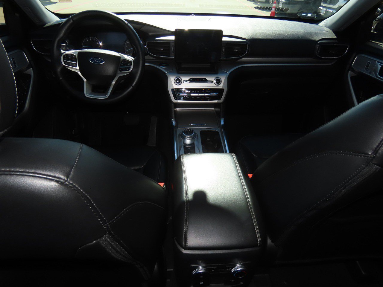 Certified 2022 Ford Explorer XLT w/ Equipment Group 202A image 24