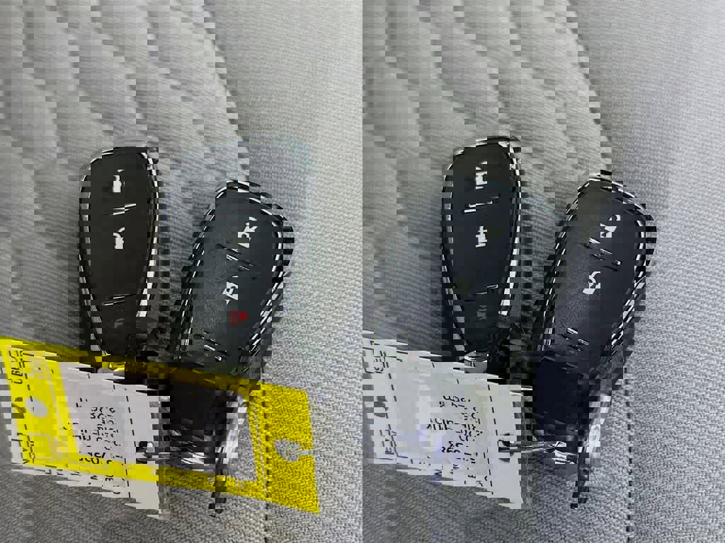 Used 2020 Chevrolet Equinox LT w/ LPO, Floor Liner Package image 22