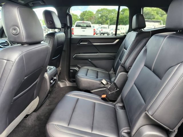 Used 2024 GMC Acadia Elevation w/ Luxury Package AWD/4WD image 16