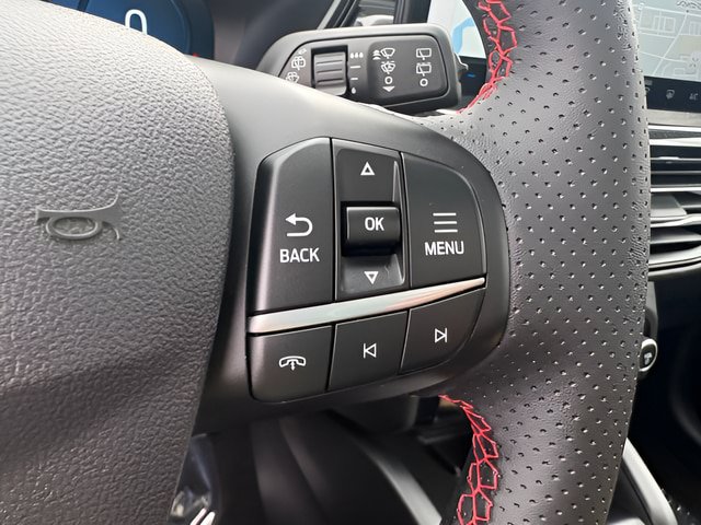 Certified 2024 Ford Escape ST-Line Elite w/ Premium Technology Package AWD/4WD image 19