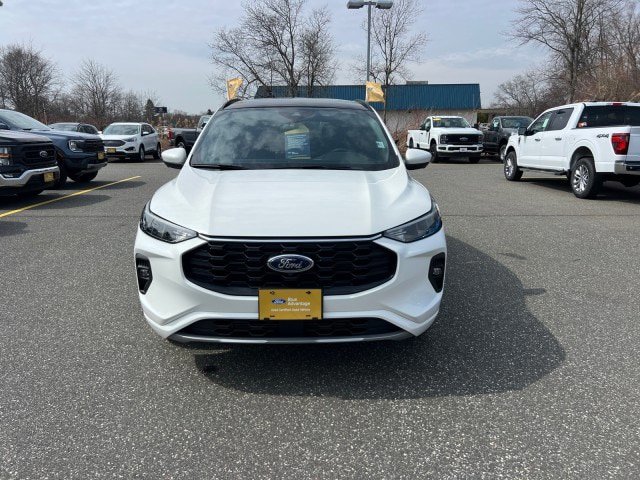 Certified 2024 Ford Escape ST-Line Select w/ Tech Pack #2 AWD/4WD image 7