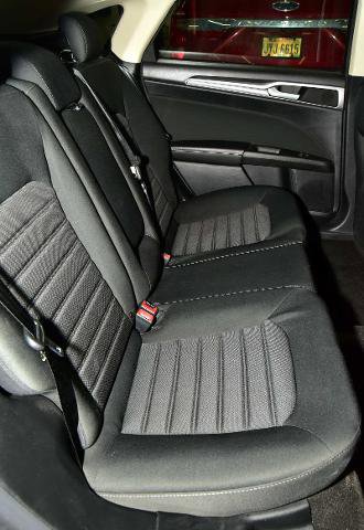 Certified 2020 Ford Fusion SE image 22