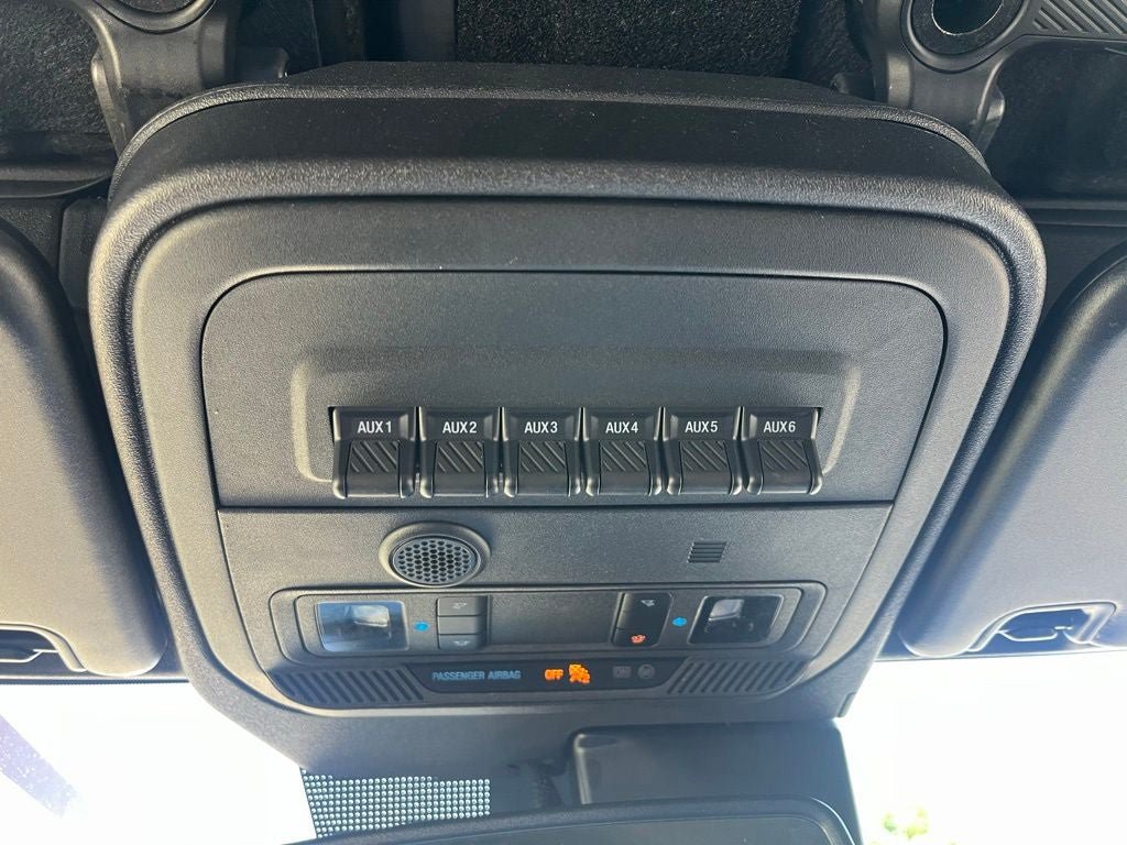 Certified 2024 Ford Bronco Wildtrak AWD/4WD image 38