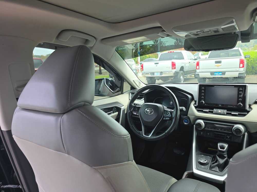 Used 2020 Toyota RAV4 Limited AWD/4WD image 10
