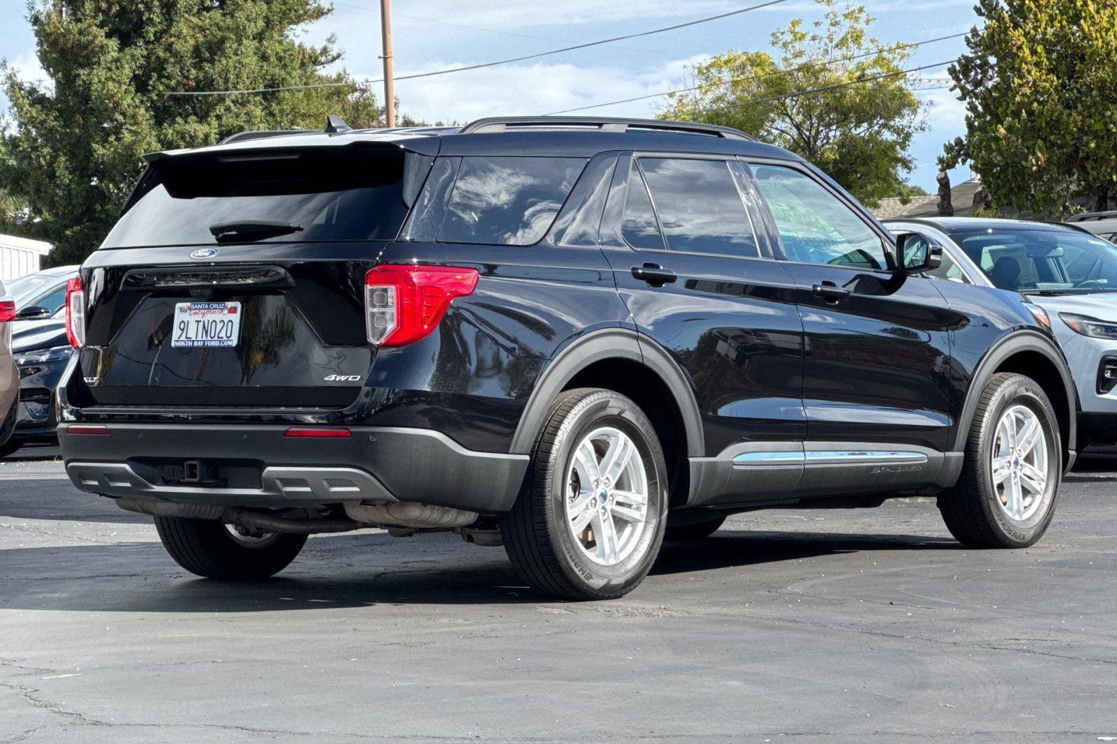 Certified 2023 Ford Explorer XLT w/ Equipment Group 202A image 28