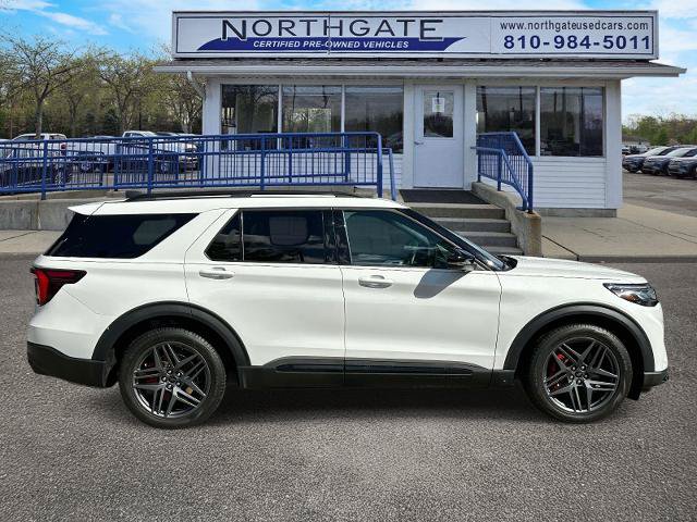 Certified 2025 Ford Explorer ST AWD/4WD image 2