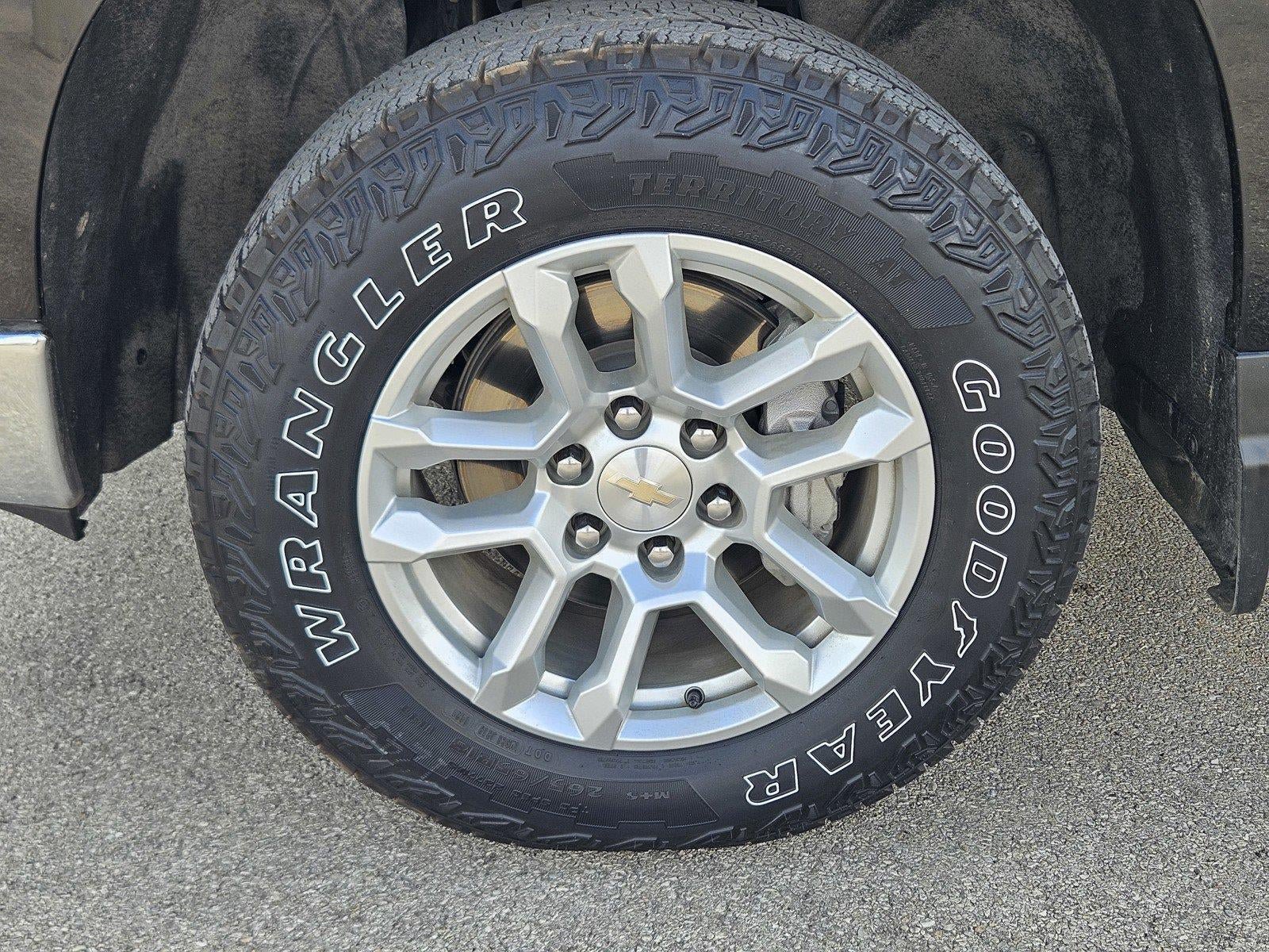 Used 2024 Chevrolet Silverado 1500 LT AWD/4WD image 9