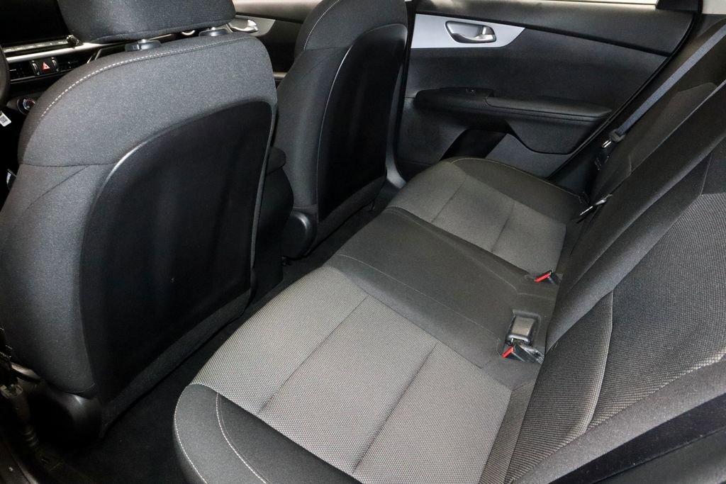 Used 2023 Kia Forte LXS w/ LXS Technology Package FWD image 17