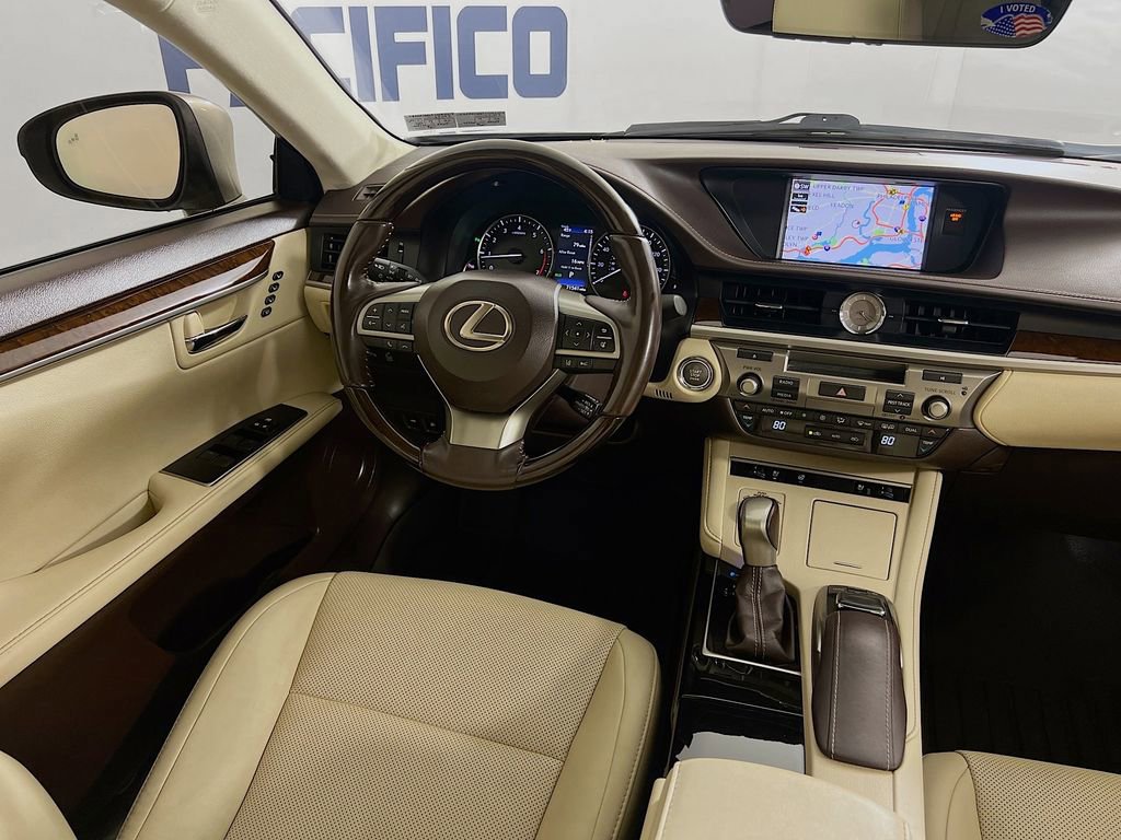 Used 2018 Lexus ES 350 w/ Navigation System Package image 28
