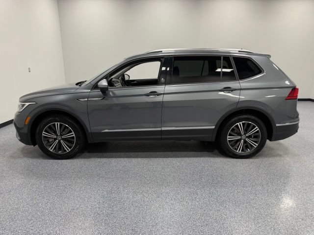 Used 2024 Volkswagen Tiguan Wolfsburg Edition FWD image 6