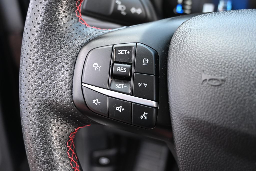 Certified 2023 Ford Escape ST-Line w/ Tech Pack #1 FWD image 32