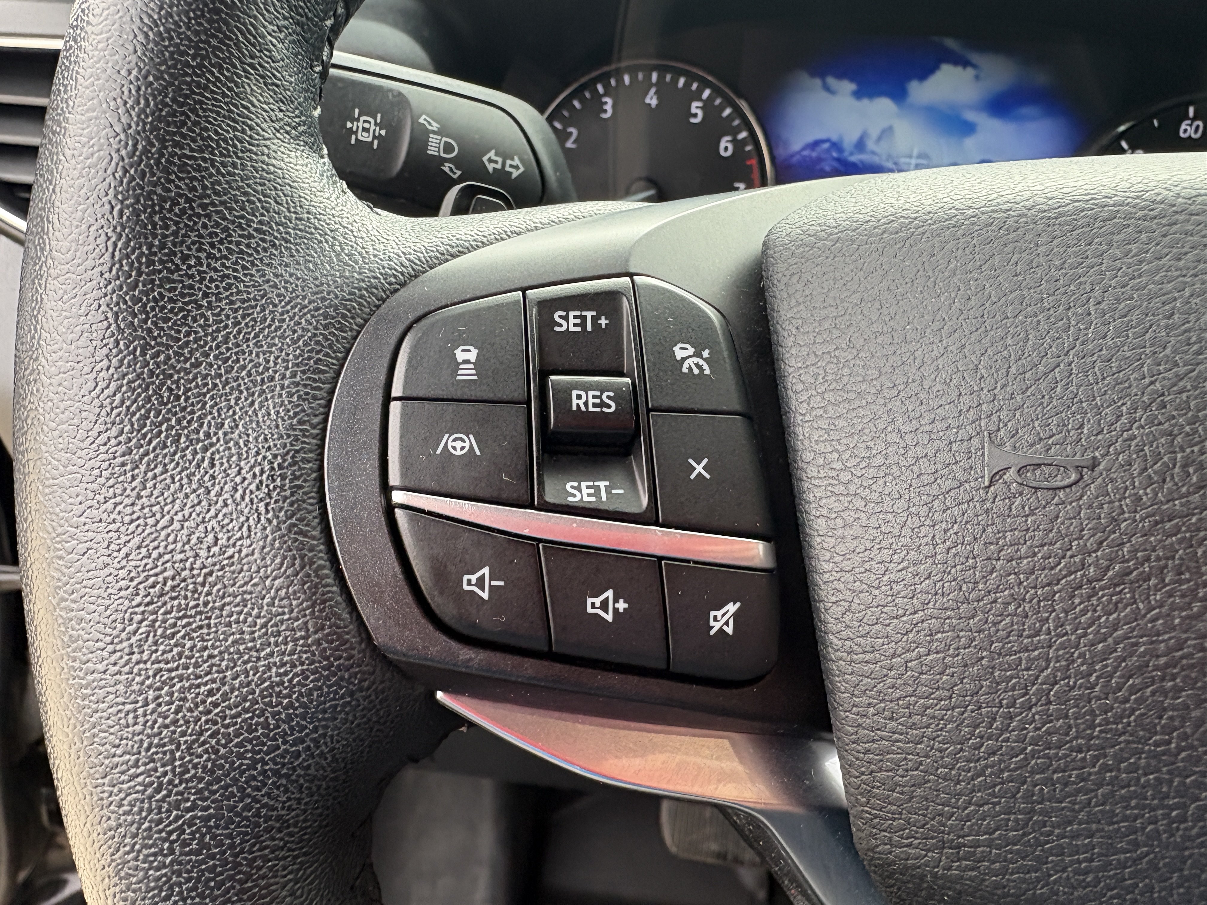 Certified 2020 Ford Explorer Limited AWD/4WD image 15