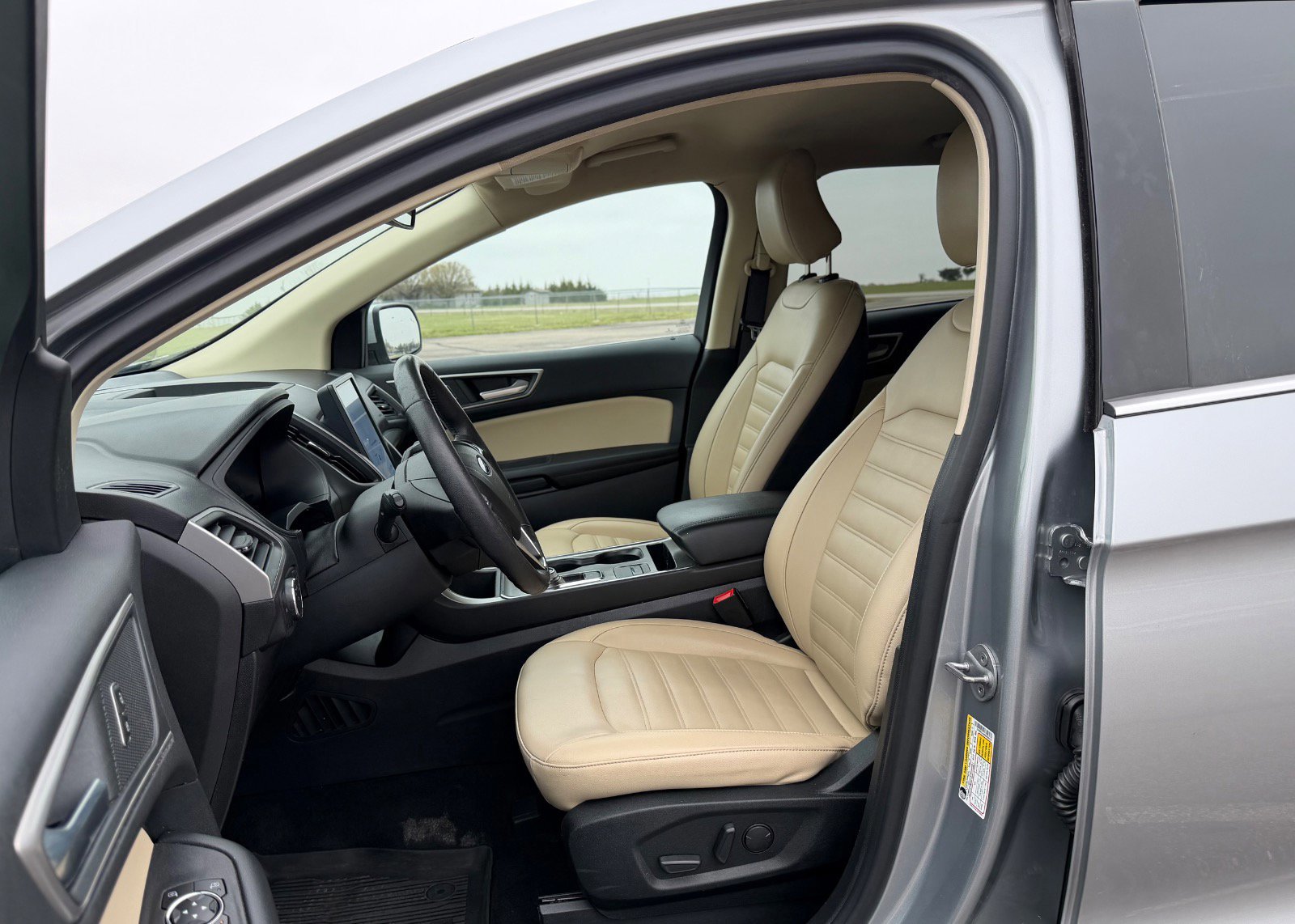 Certified 2022 Ford Edge SEL w/ Convenience Package AWD/4WD image 17