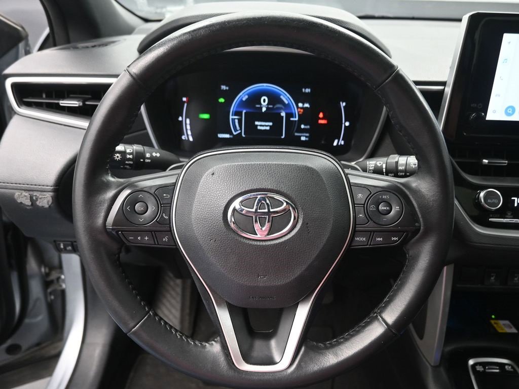 Used 2023 Toyota Corolla Cross XSE w/ Convenience Package image 6