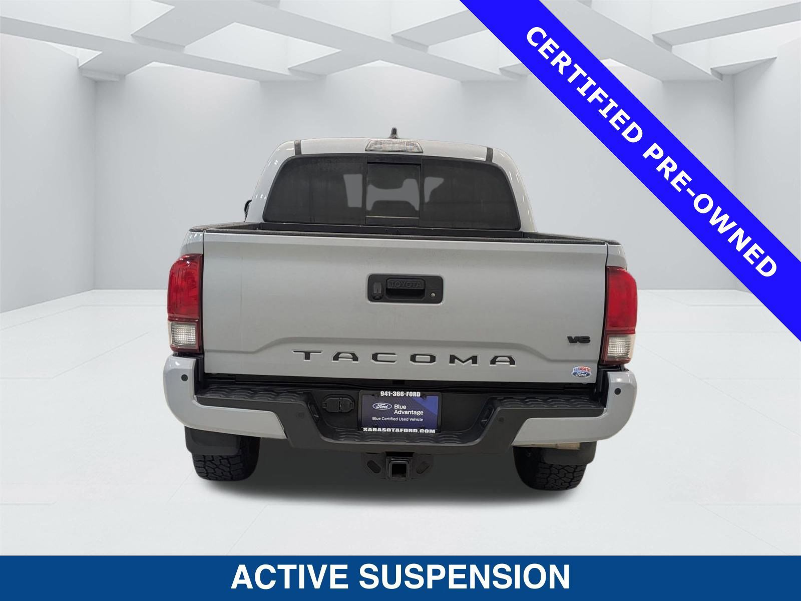 Used 2019 Toyota Tacoma TRD Off-Road image 3