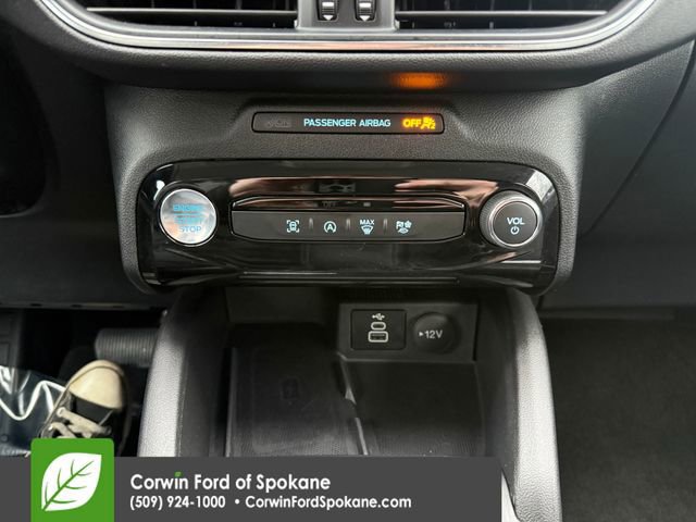 Certified 2025 Ford Escape Platinum image 30