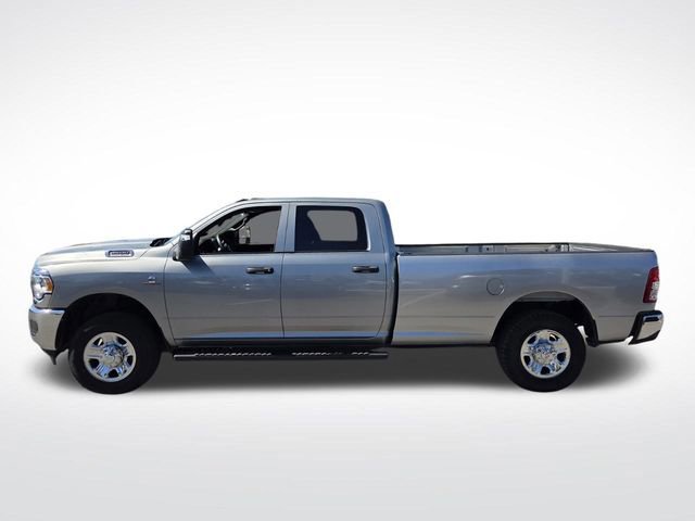Used 2024 RAM 3500 Tradesman w/ Chrome Appearance Group image 2