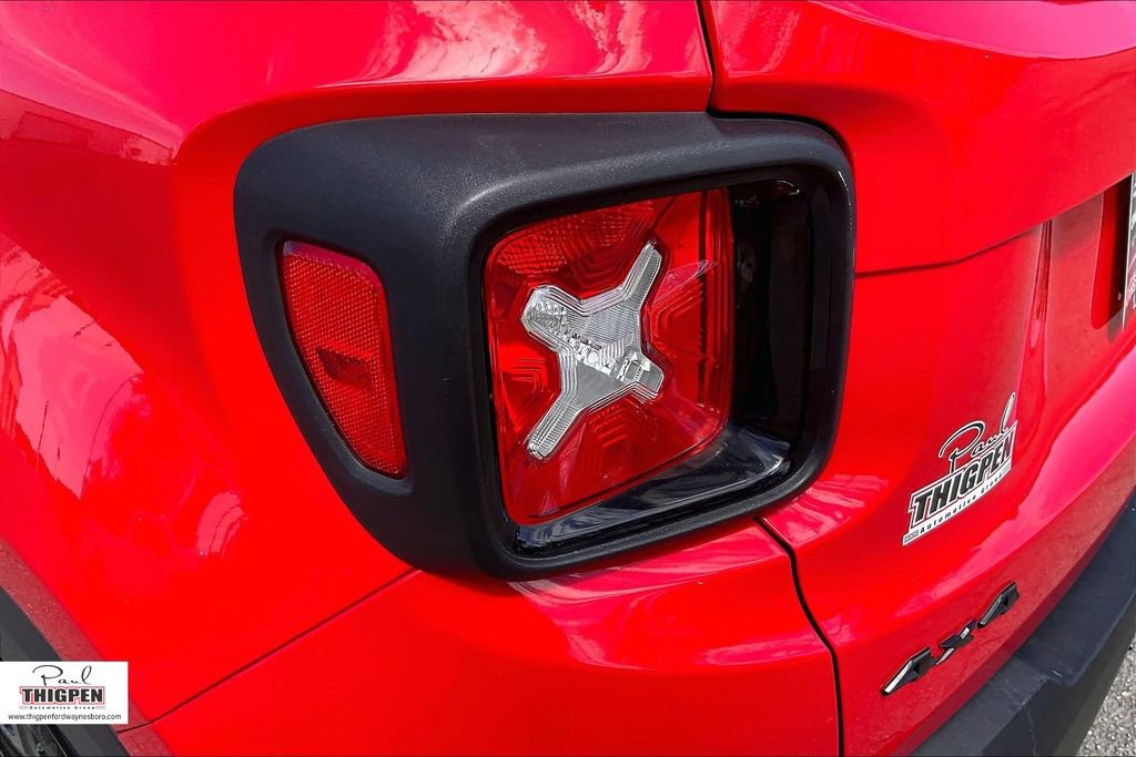 Used 2017 Jeep Renegade Altitude image 29