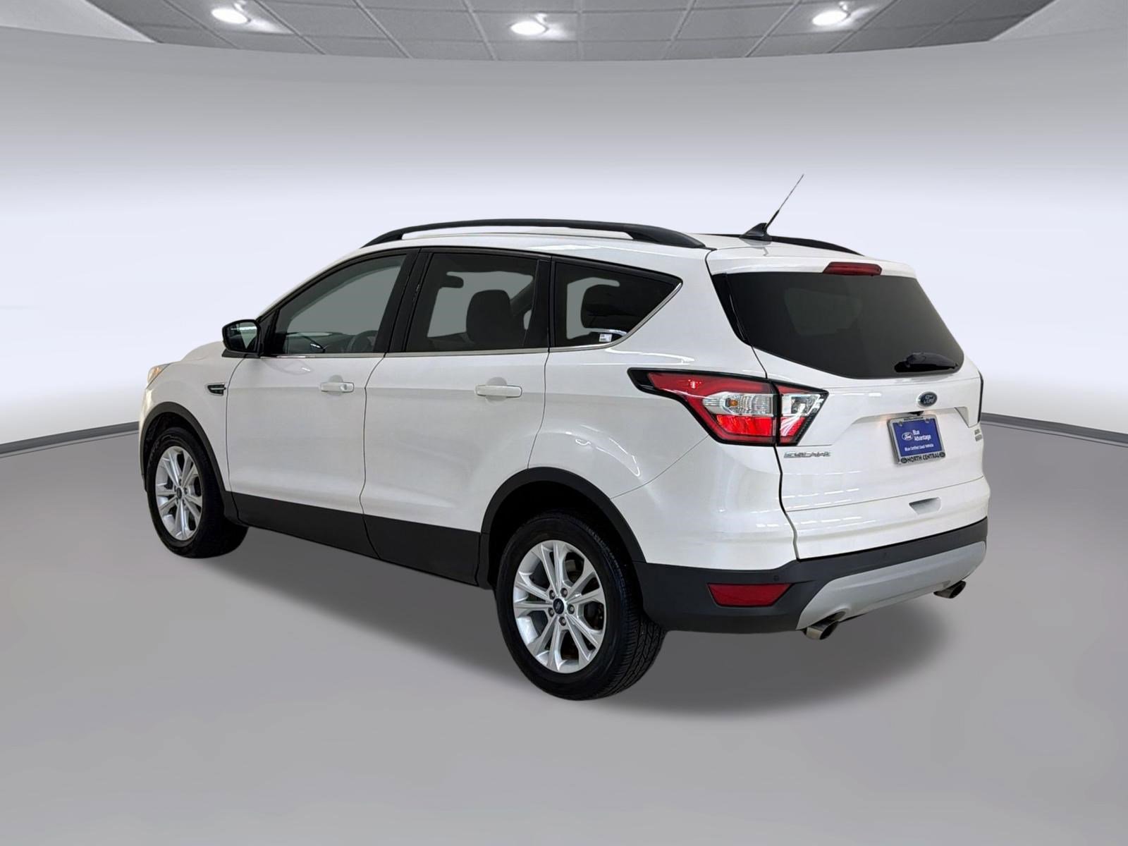 Certified 2018 Ford Escape SEL FWD image 3
