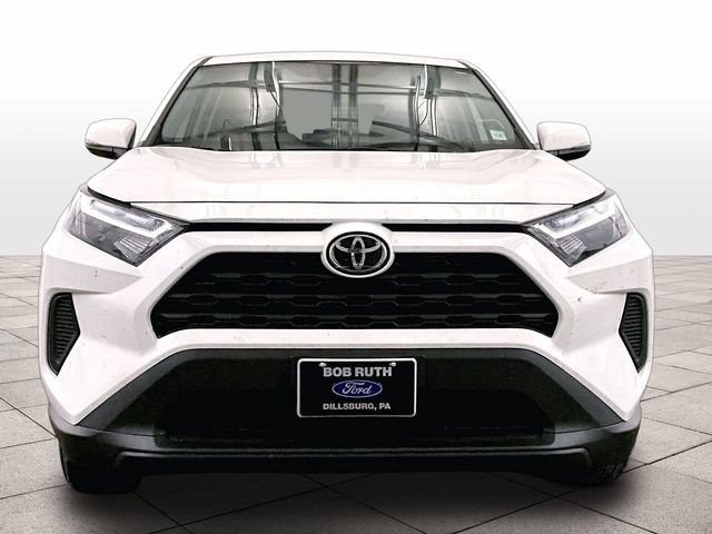 Used 2025 Toyota RAV4 LE AWD/4WD image 3