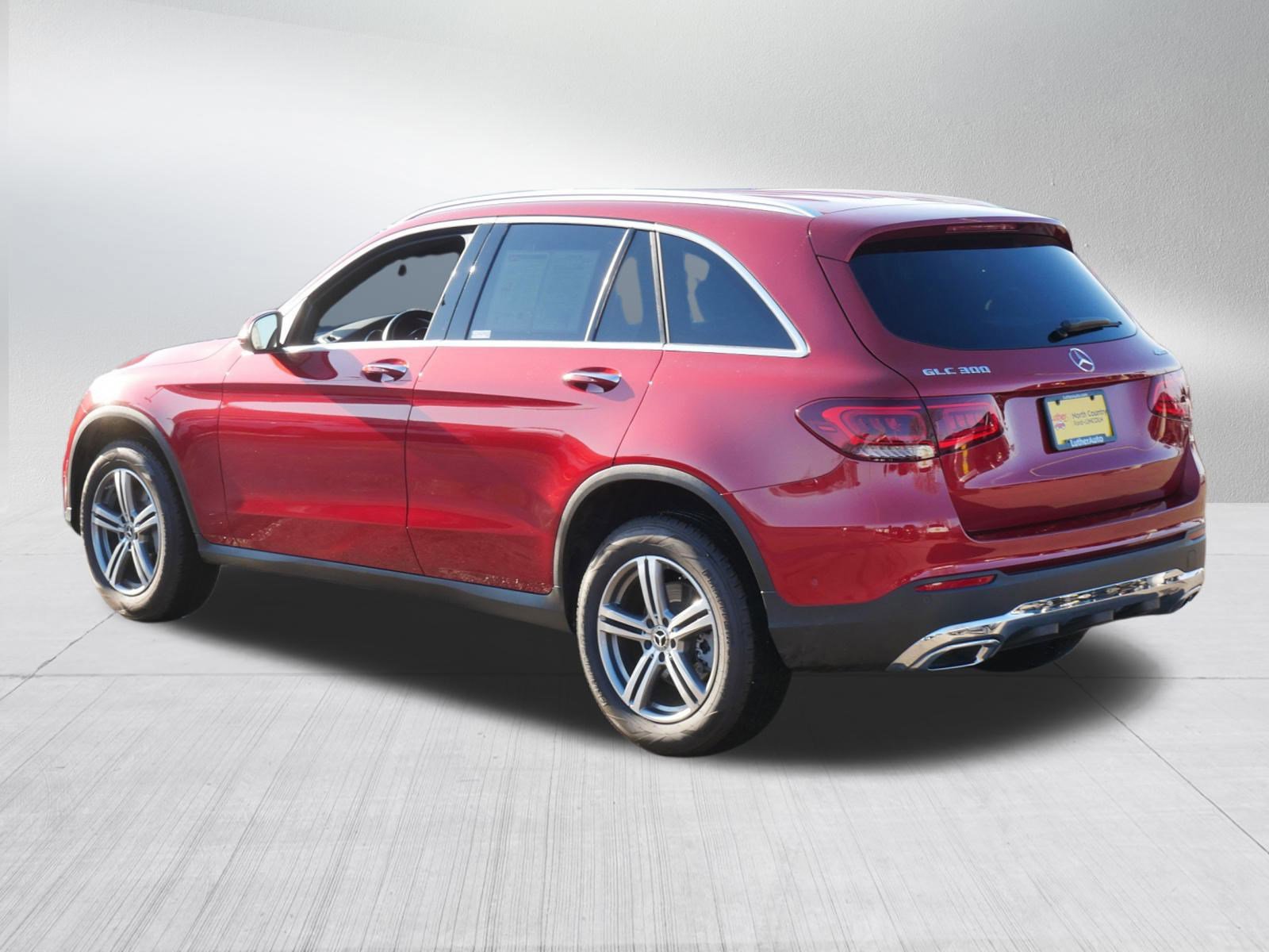 Used 2022 Mercedes-Benz GLC 300 4MATIC image 3