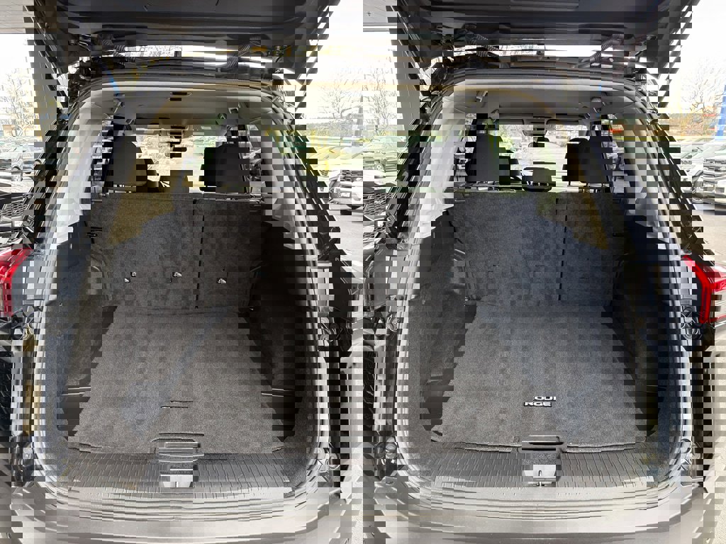 Used 2023 Nissan Rogue SV image 13