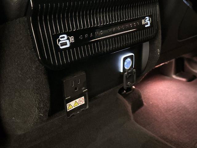 Used 2024 Jeep Grand Wagoneer L 4WD image 32